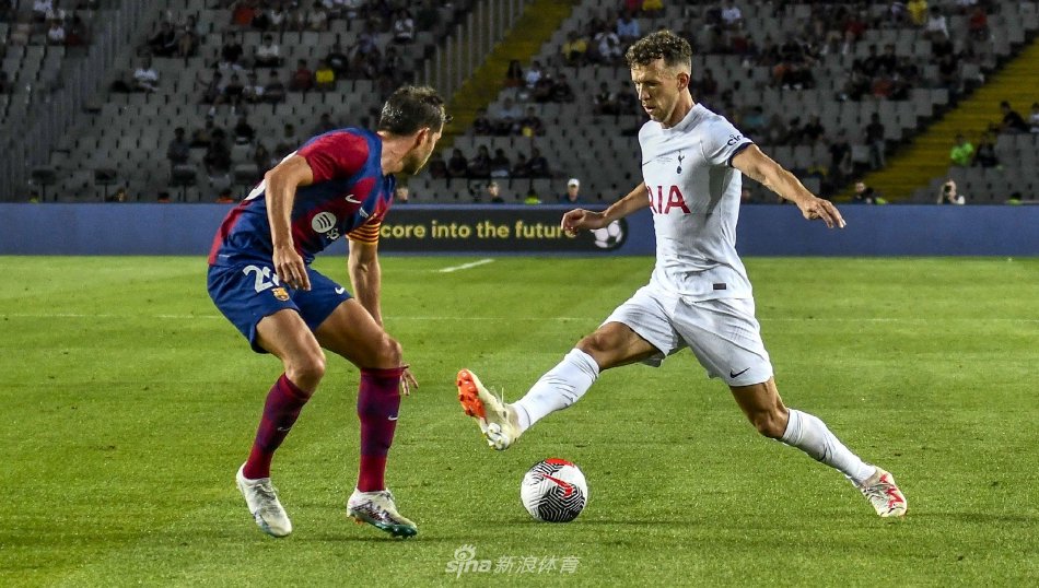 位出现在场 位出现在场